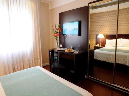 Фото Dora Hotel Buenos Aires