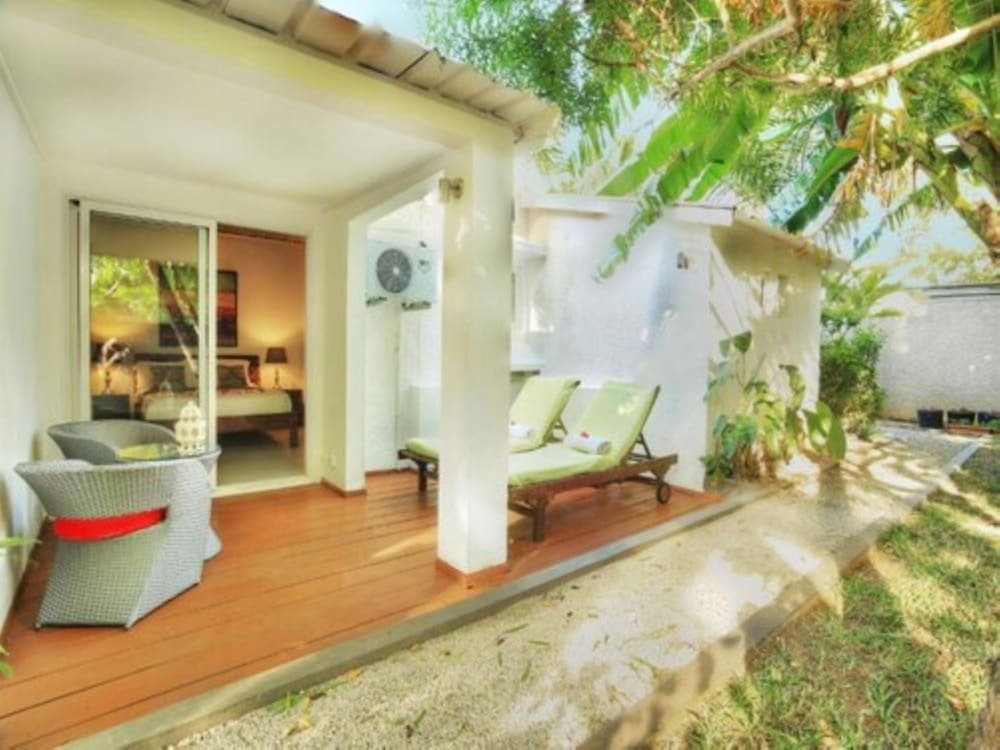 Фото Esprit Libre Restaurant and Guest House