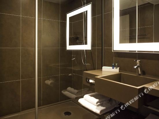 Фото Novotel Paris La Défense Esplanade