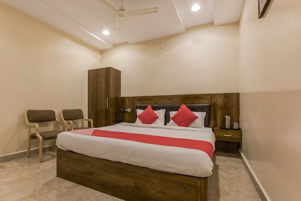 Фото Oyo 5302 Bhadra Grand