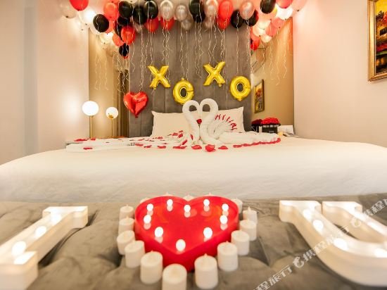 Фото Adora Hotel