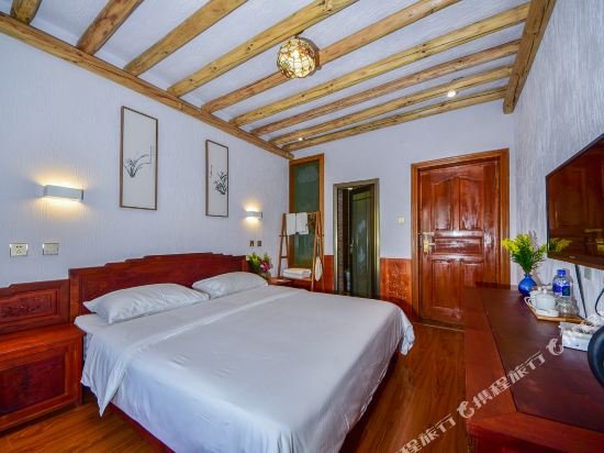 Фото Floral Hotel Dali Cangshan Muyun