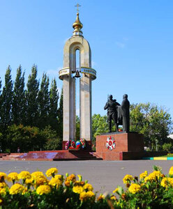 Защитникам Отечества (Tambov Region, Michurinsk, ploshchad Slavy) ، نصب تذكاري للحرب، مقبرة جماعية