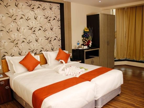 Фото Regenta Inn Larica