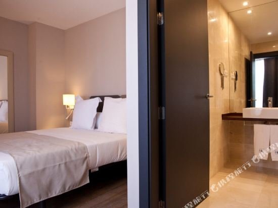 Фото May Ramblas Barcelona