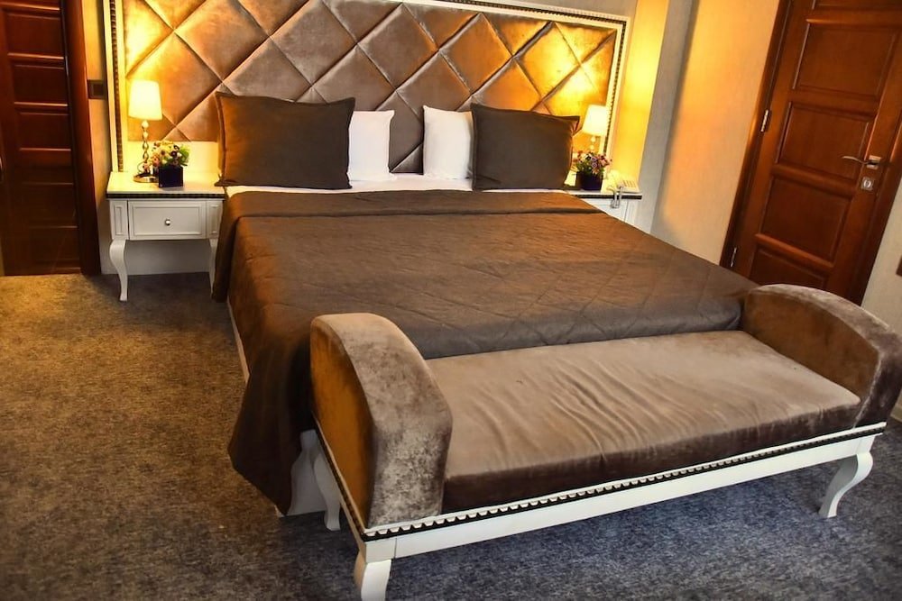 Фото Отель Maestro