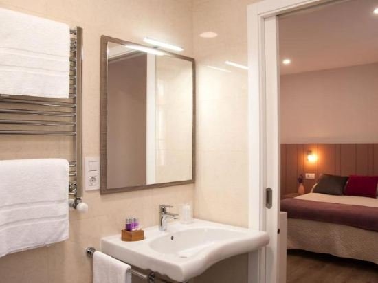 Фото Linares Rooms Santiago