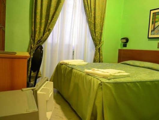 Фото Hotel Ferrarese