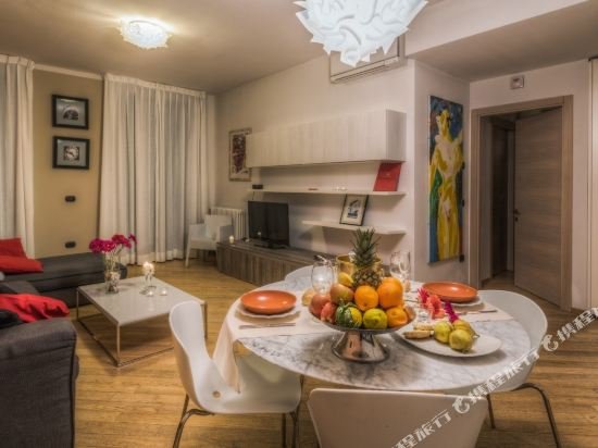 Фото Blue Shades Aparthotel