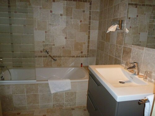 Внешний вид отеля Le Castelet Des Alpilles в Сен-Реми-де-Провансе, фото 4