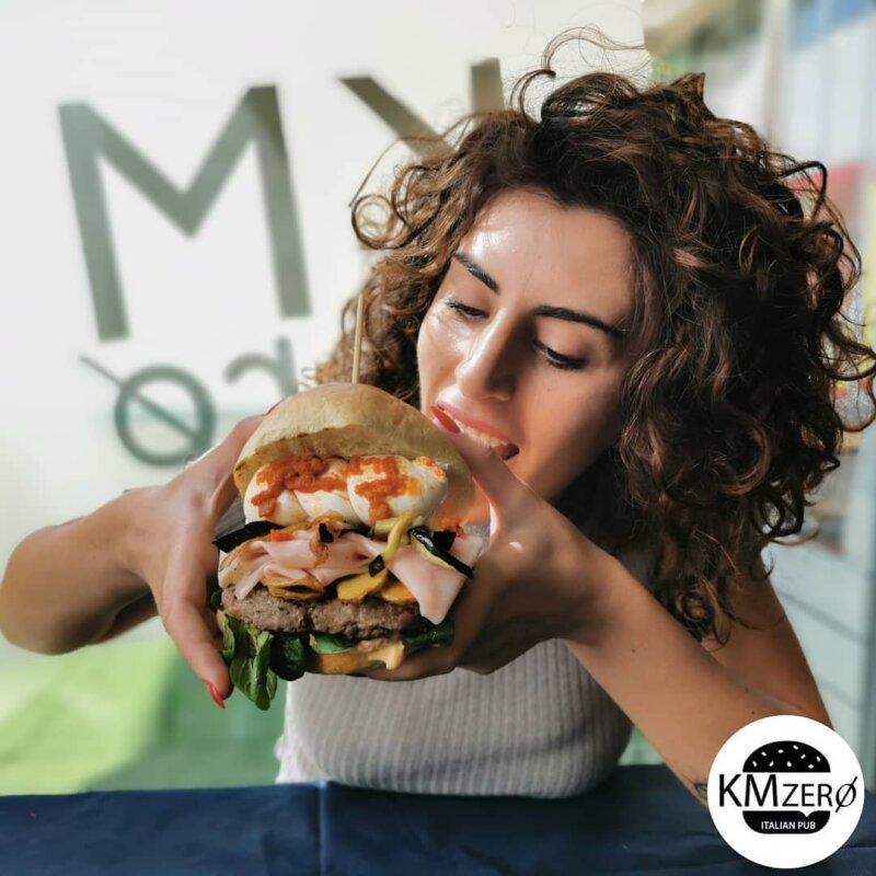 Bar, pub Kmzeroitalianpub, Calabria, photo