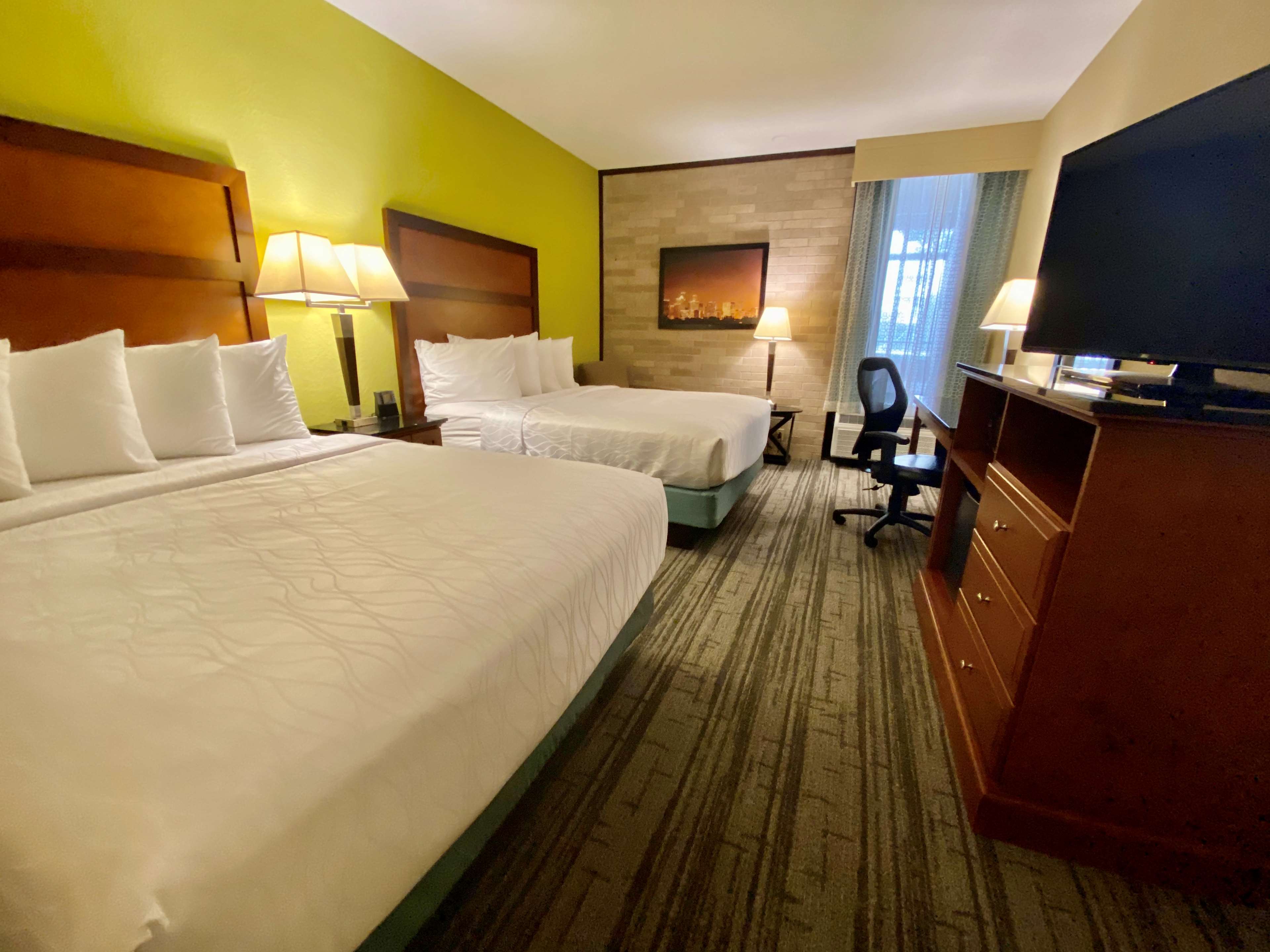 Фото Best Western Plus Houston Energy Corridor