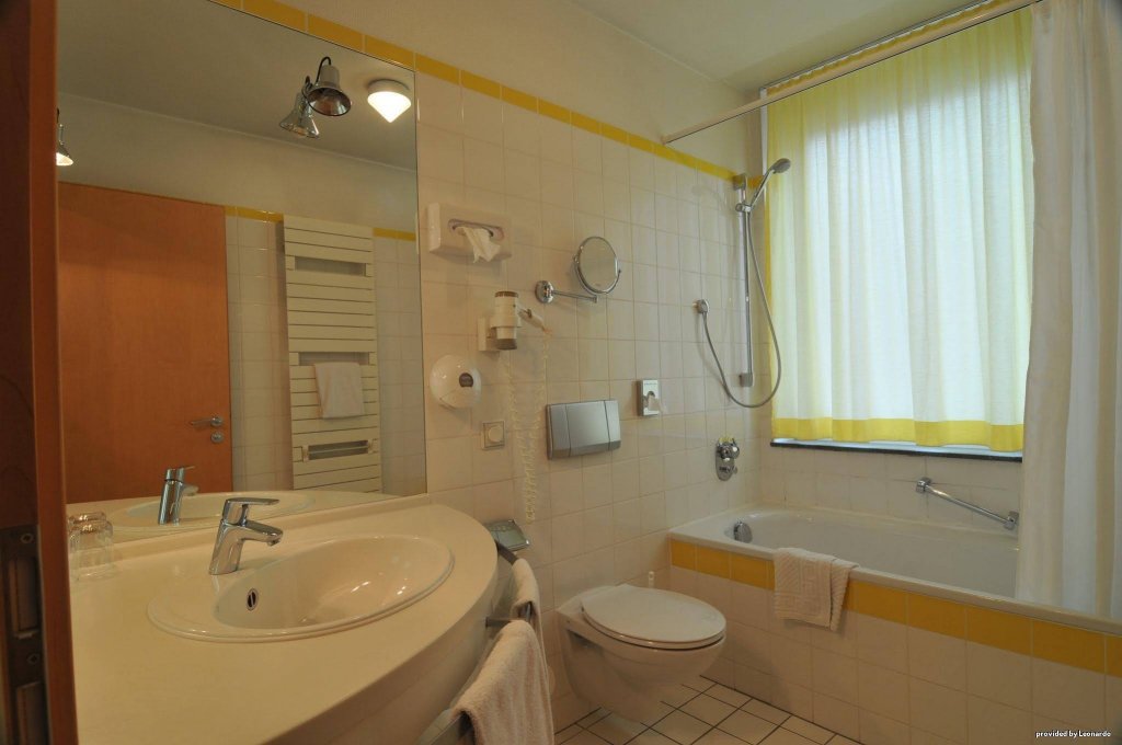 Фото Best Western Hotel Im Forum Muelheim
