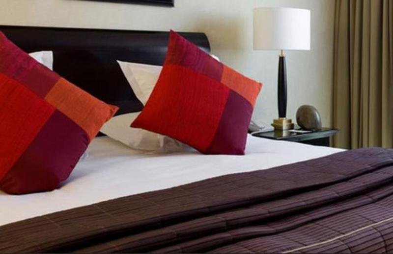 Фото Warwick Paris Champs-Elysees