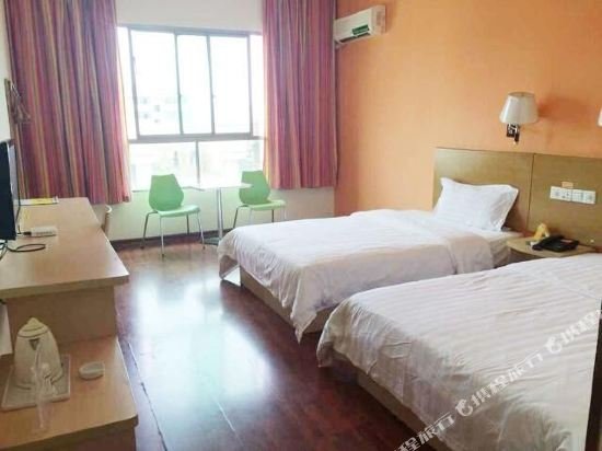 Фото 7 Days Inn Hengyang Jiefang West Road Nanhua University Branch