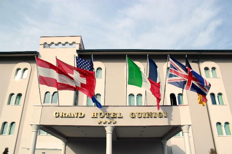 Гостиница Best Western Grand Hotel Guinigi в Лукке