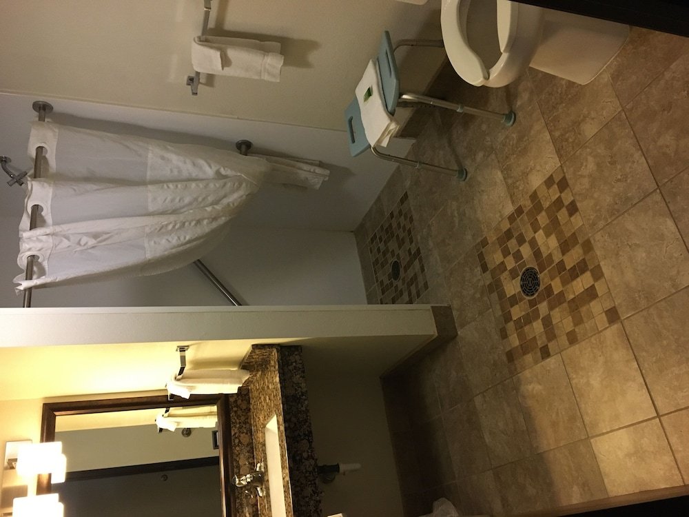 Фото AmericInn by Wyndham Chippewa Falls