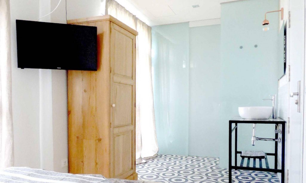 Фото The Corner House