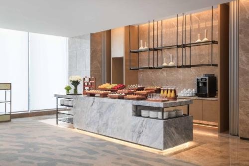 Фото Courtyard by Marriott Shenzhen Bao'an