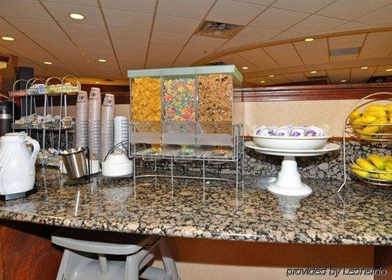 Фото Comfort Suites Panama City Beach