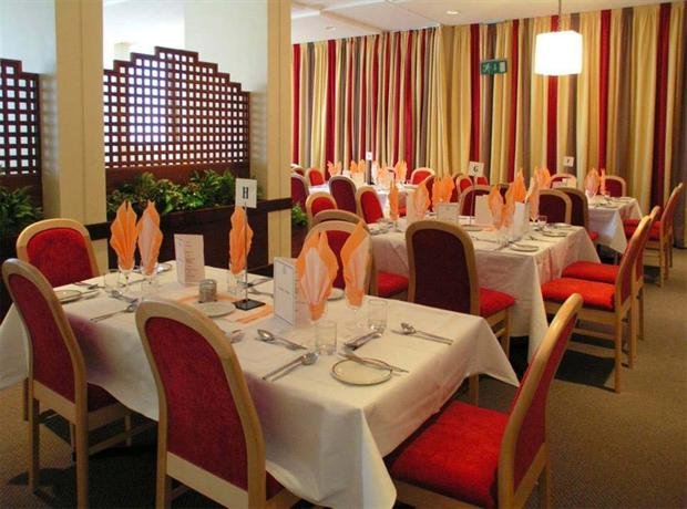 Фото Lancaster Hall Hotel