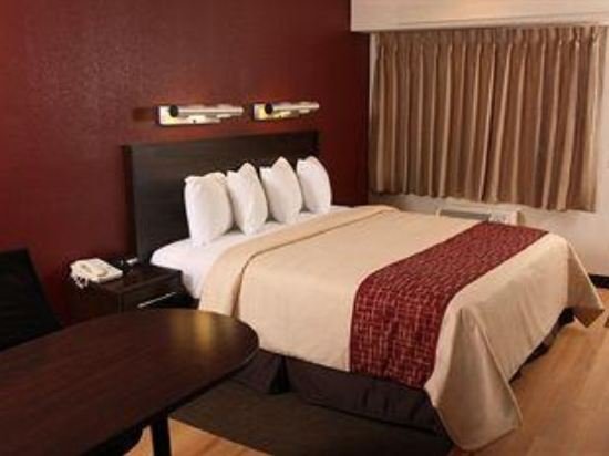 Фото Red Roof Inn Plus+ University at Buffalo - Amherst