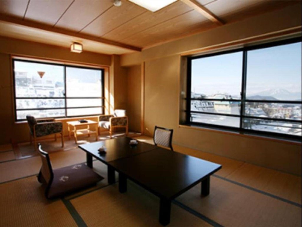 Фото 90180758599