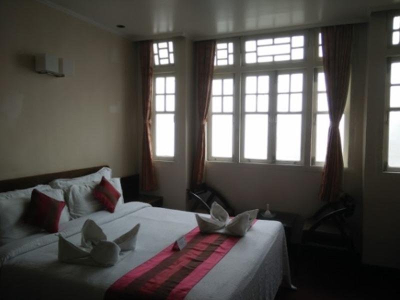 Фото Muscatel SpringBurn - 100Mts MallRoad