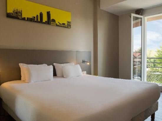 Фото Brit Hotel  Lyon Nord Dardilly