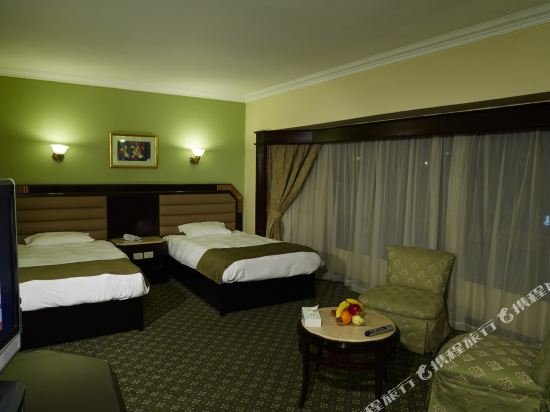 Фото Pyramisa Suites Hotel Cairo