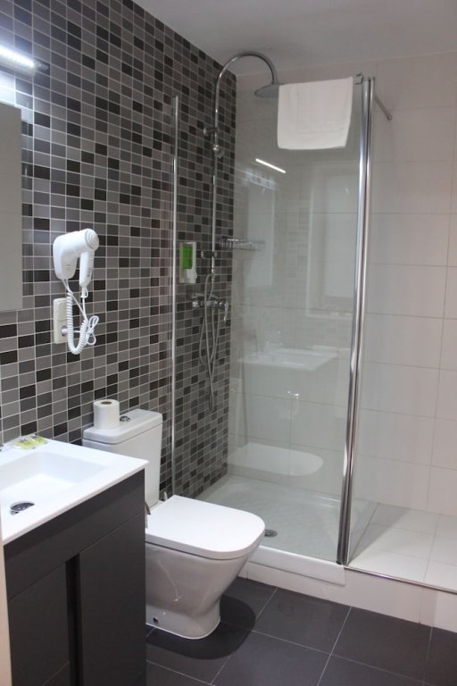 Фото Hostal Falfes