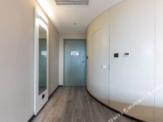 Фото Ibis Wenzhou University Hotel