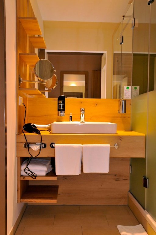 Фото Centrale Hotel und Restaurant