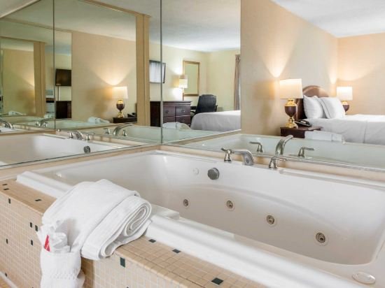 Фото Days Inn and Suites by Wyndham Hammond, In