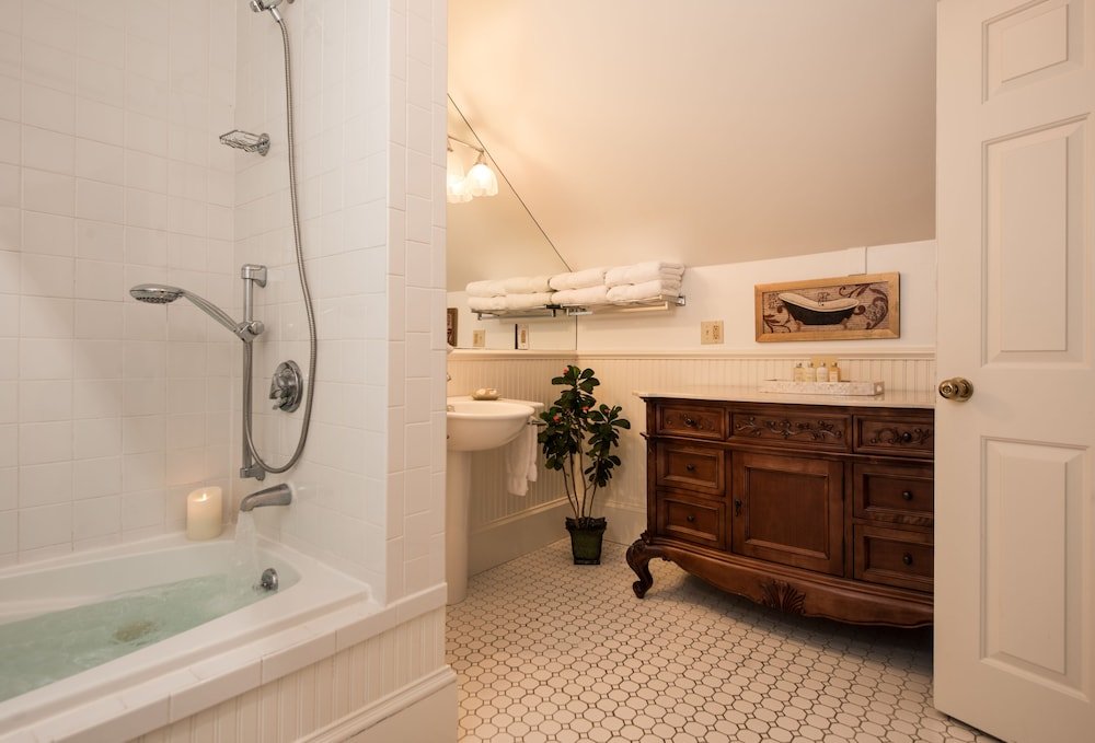 Фото Captain Farris House