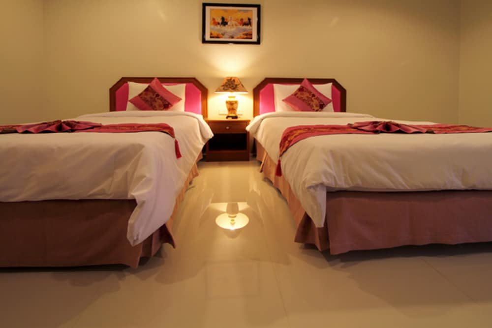 Фото Phuket Airport Inn