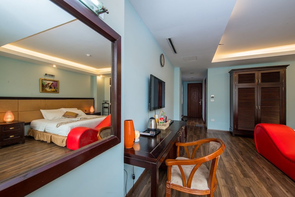 Фото My Hotel - Eiffel Hanoi