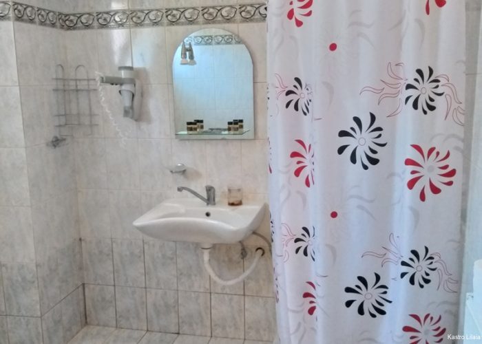 Фото Kastro Lilaias