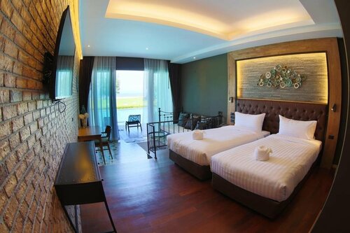 Гостиница Away Pranburi Beach Resort