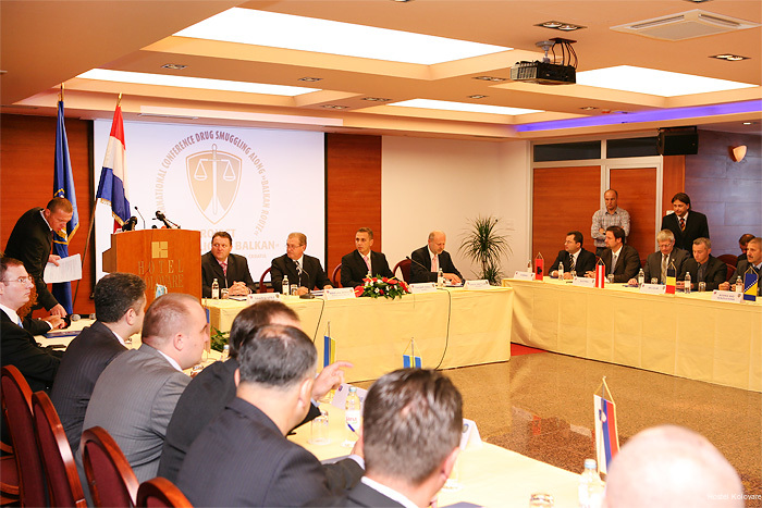 Фото Hotel Kolovare