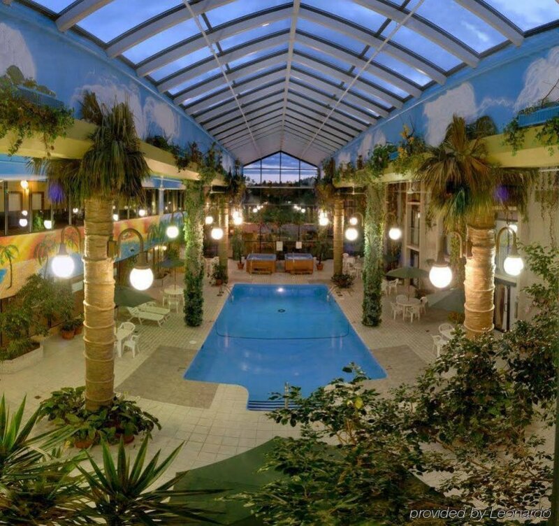 Гостиница La Saguenéenne - Hotel and Congress Center