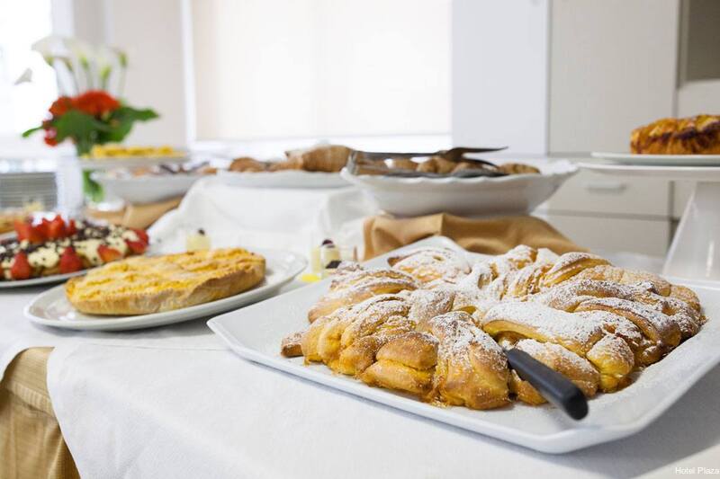 Фото Hotel Plaza