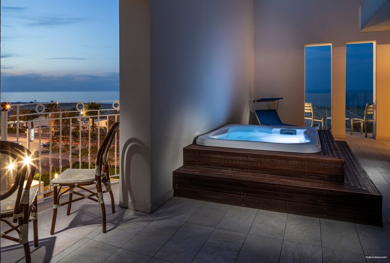 Фото Hotel Ambassador