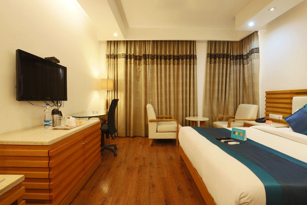 Фото FabHotel Grd Dlf Square