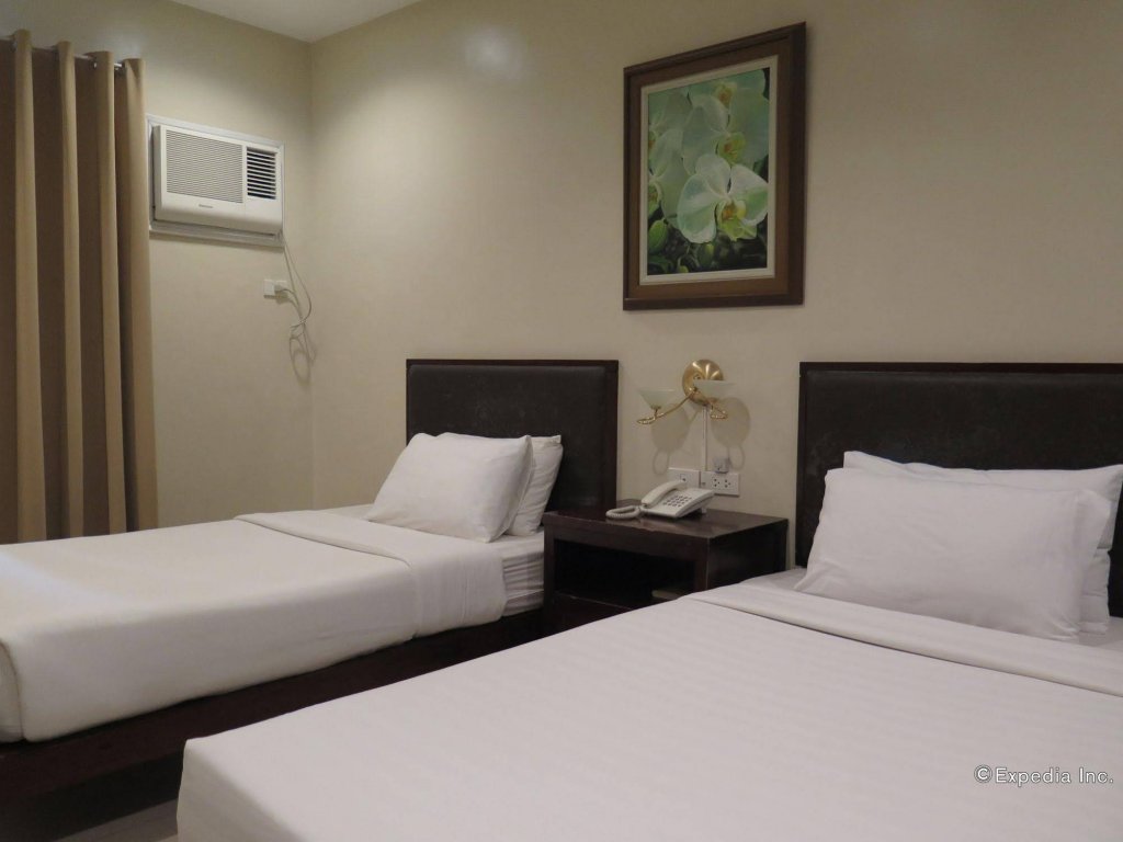 Фото Main Hotel & Suites