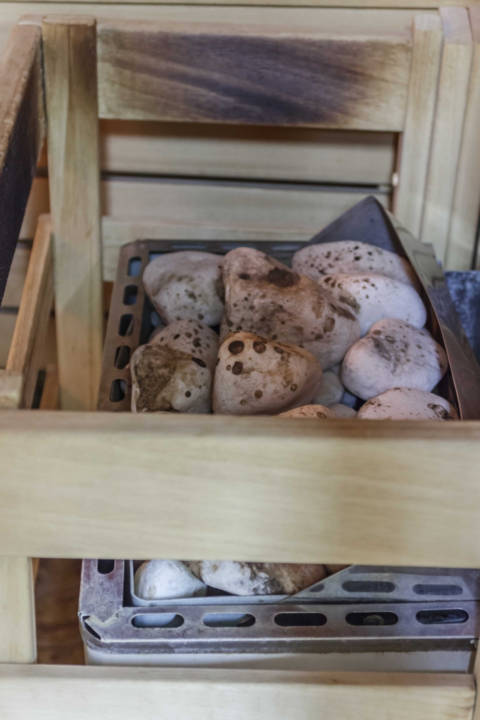 Фото Август