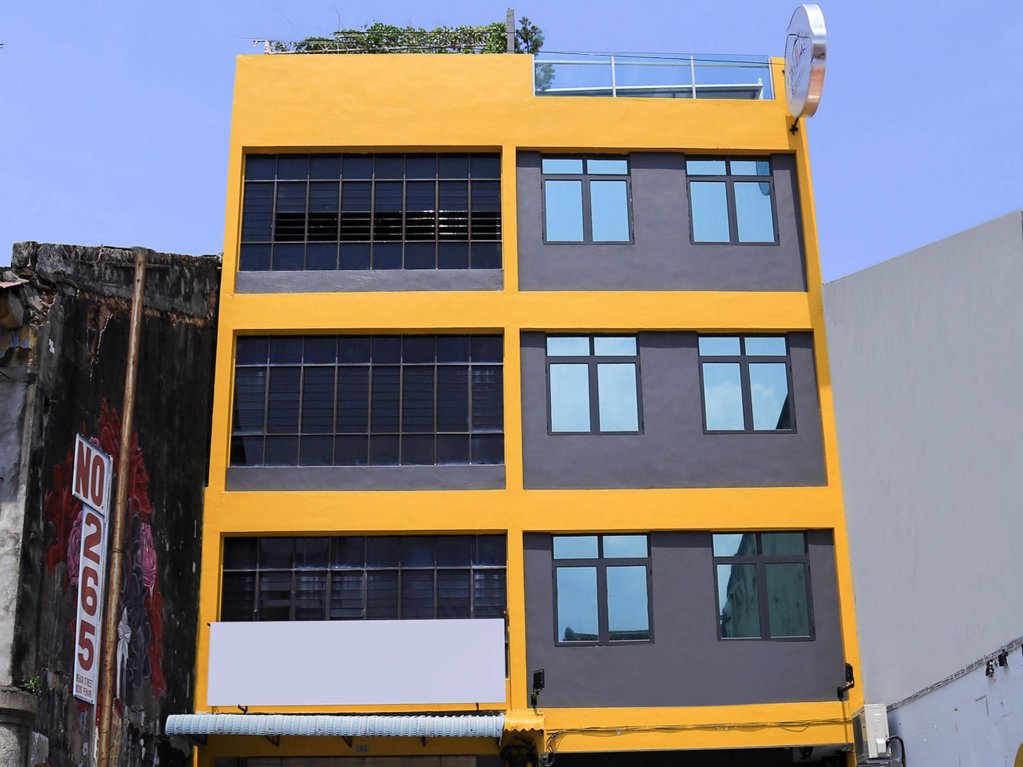 Фото B Street Hotel