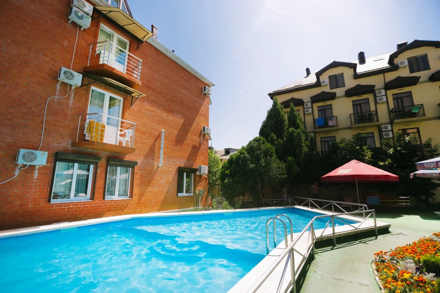 Фото отеля 1