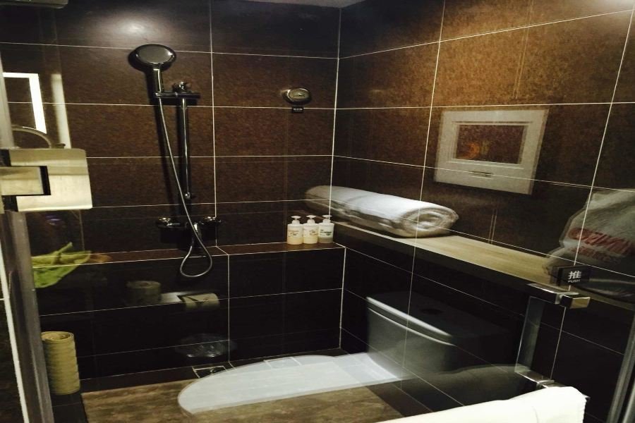 Фото Atour Hotel Nanjing Road Small White Building Tianjin