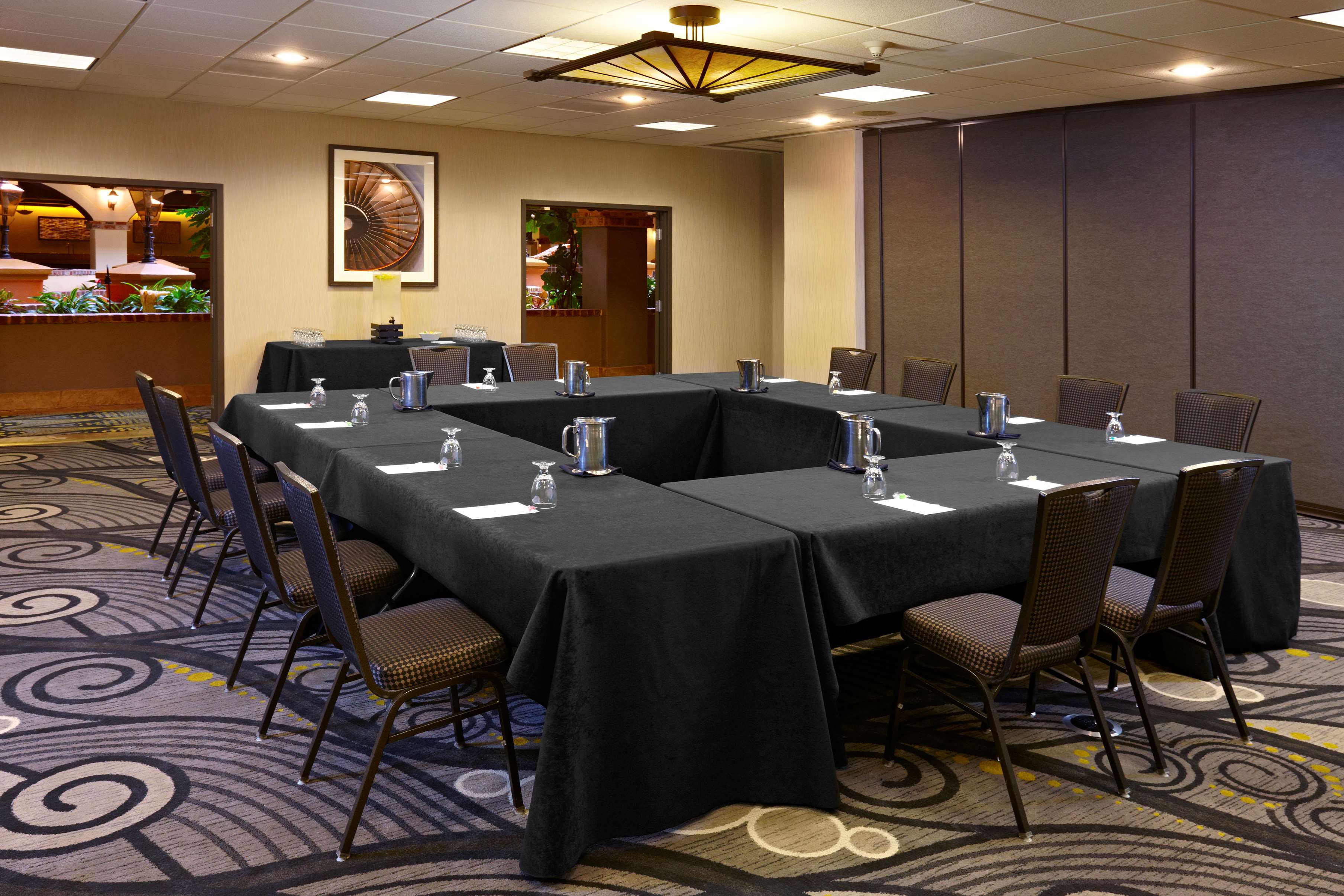 Фото Embassy Suites by Hilton Los Angeles Lax South/El Segundo